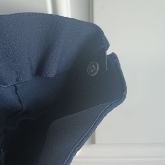 Old Navy Pull On Elastic Waistband Pant Women's Size 6 Tall Navy Blue Side Zip - Picture 5 of 9